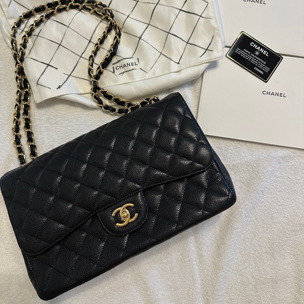 CHANEL Jumbo Cavier Classic Double Flap